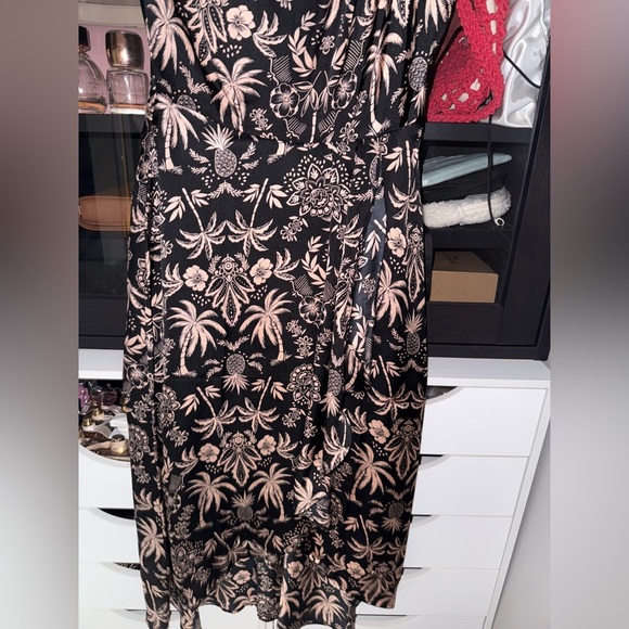 Laundry by Shelli Segal One-Shoulder Satin Midi-Dress - Picture 3 of 10